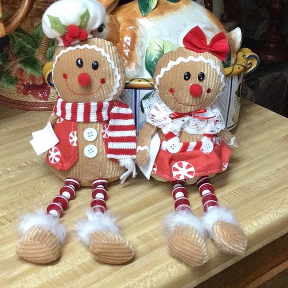Other - Gingerbread Couple 10” Button Leg❤️New❤️